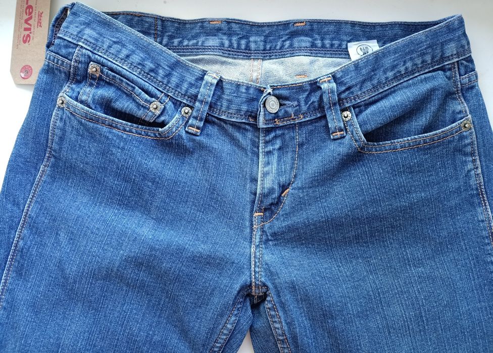 Стильные джинсы Levis Клеш lee lois