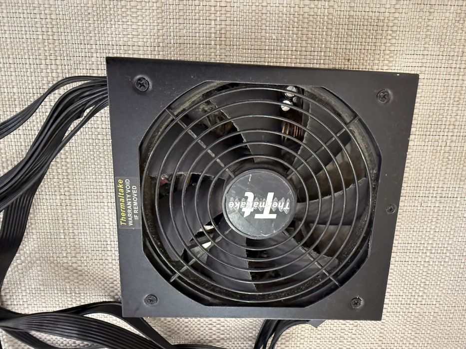 Блок живлення Thermaltake Madrid 850W б/в