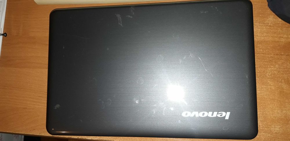 komputer Lenovo G 550  15" win 10 lub Linux