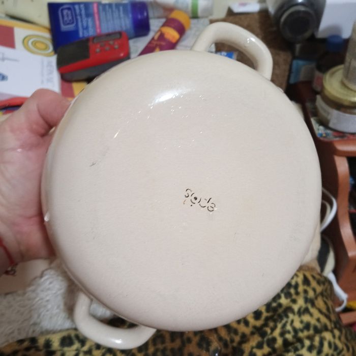 Кастрюля в отличном состоянии  2,5литра