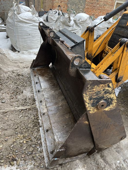 Стріла, циліндри, ковш jcb 3 cx