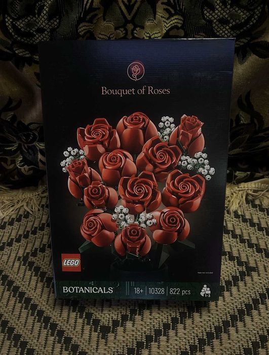 Блоковий конструктор LEGO Botanicals Букет троянд (10328)