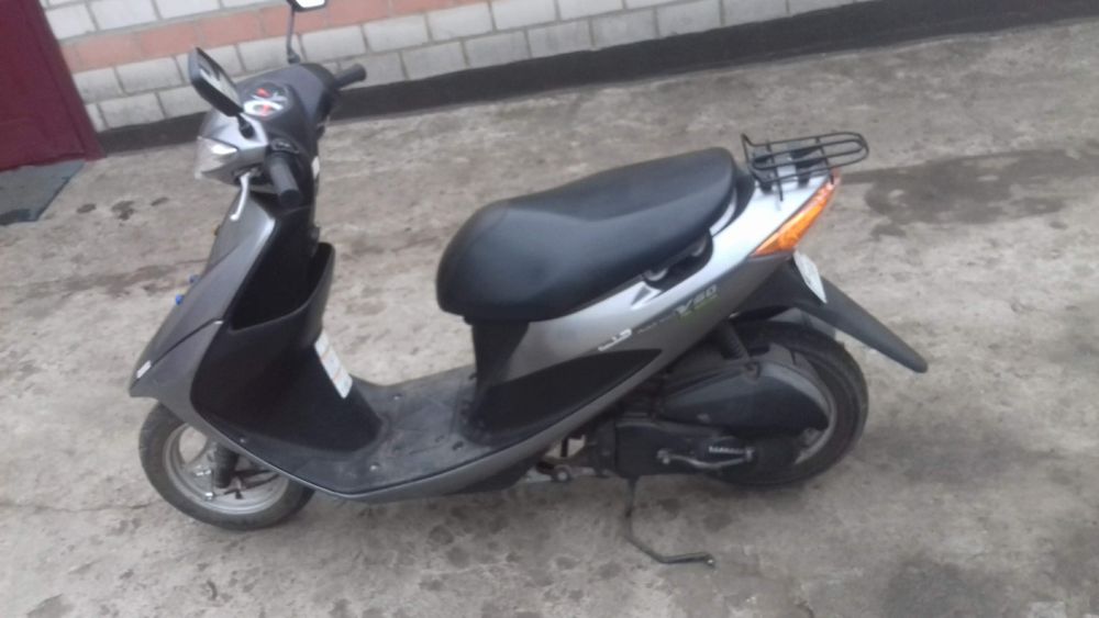 Японський інжекторний скутер Сузукі Адрес V 50 на Українському обліку