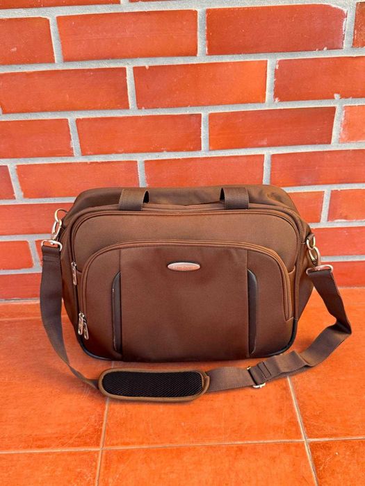 Bolsa castanha Samsonite para transporte de PC e documentos