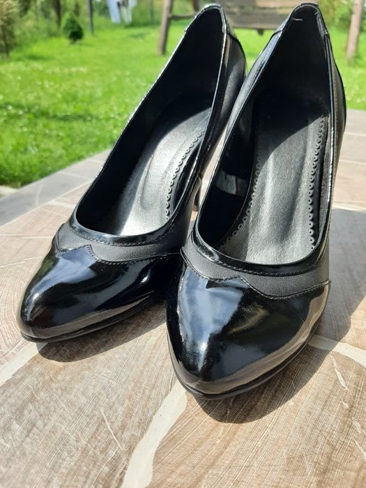 Туфлі жіночі      .