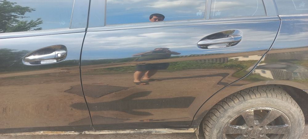 Двері ліві  mercedes w 204 універсал