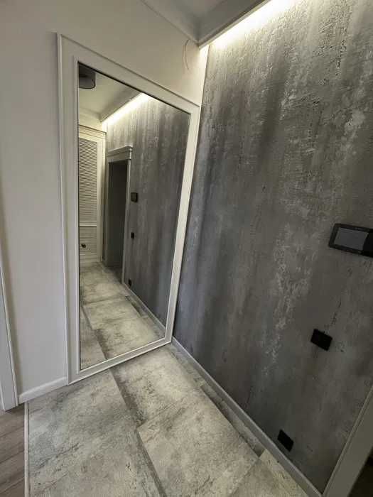 Купите классную 3-комнатную Ремонт мебель техника Центральный район!