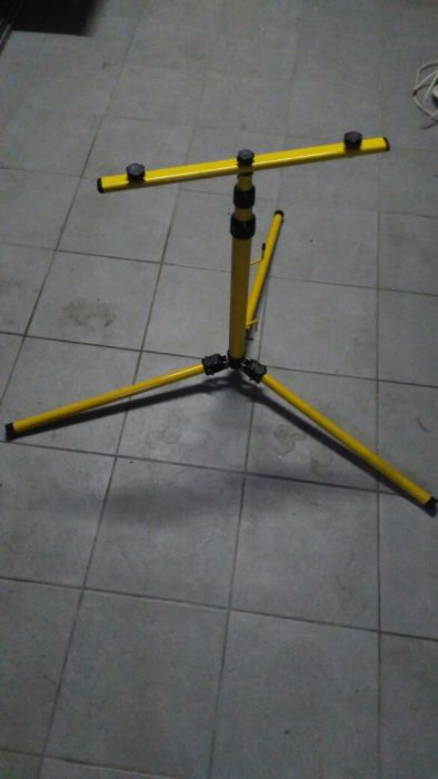 Suporte para 3 focos