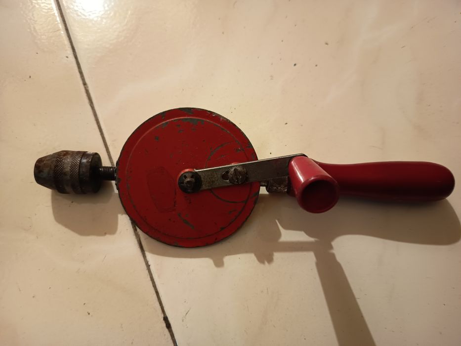 Berbequim manual antigo