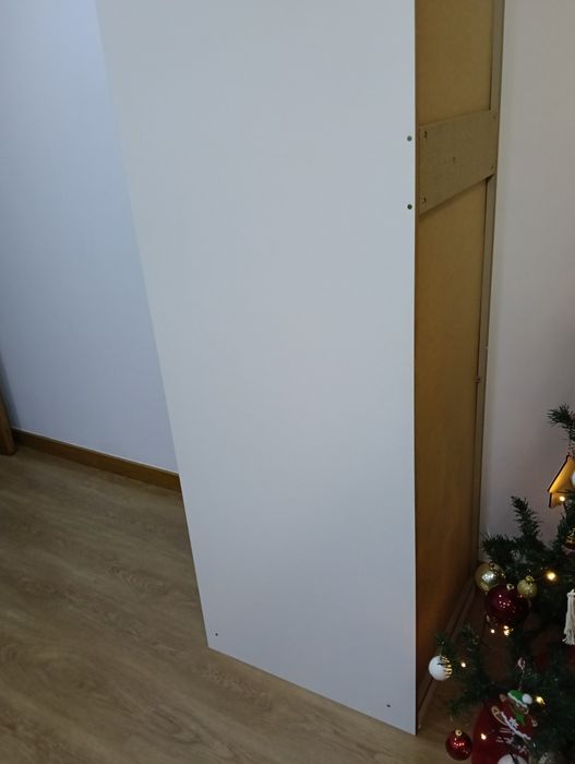 Móvel  Estreito e Alto