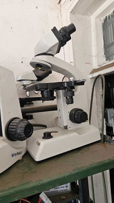 Мікроскопи різні б/у