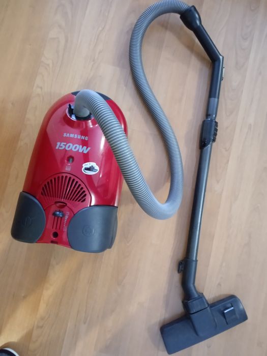 Продам пылесос Samsung 1500