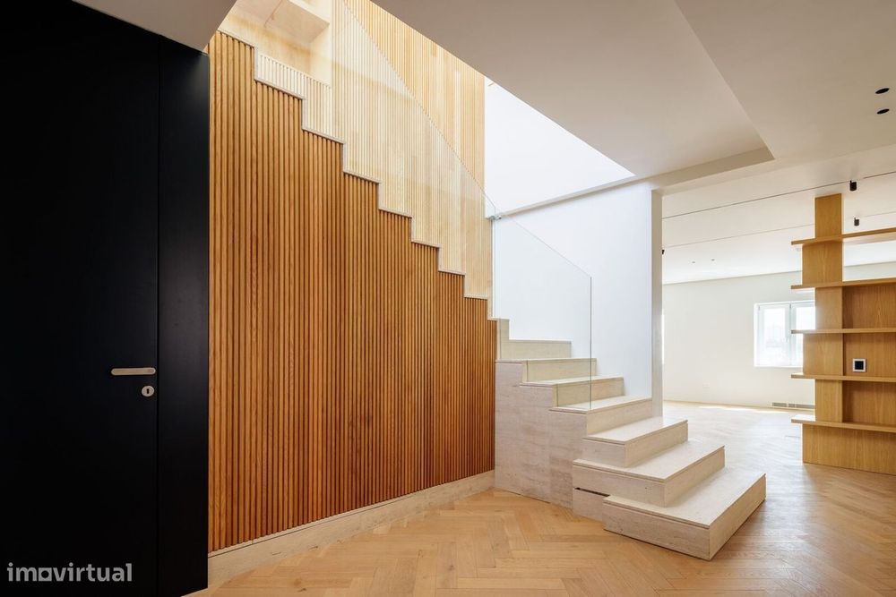 Penthouse T5 com vista, Campo Mártires da Pátria, Lisboa