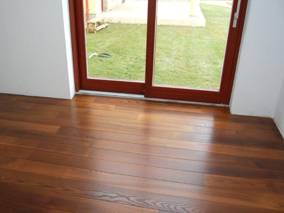 Układanie montaż paneli podłogowych, deski barlineckiej, malowanie.