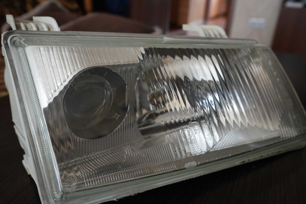 Фара права ВАЗ 2110