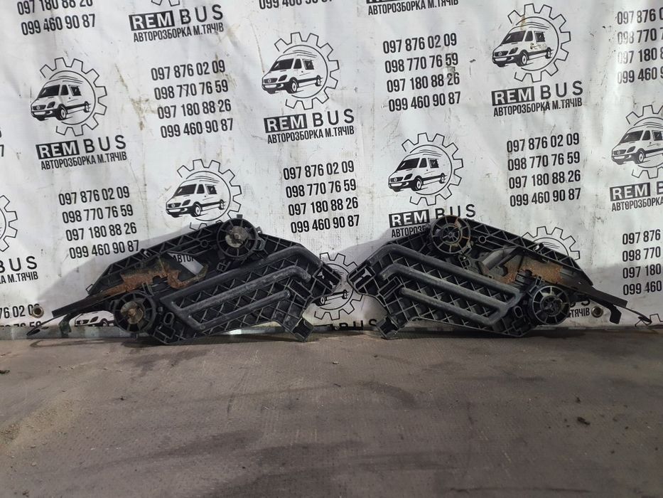 Кронштейн фари правої лівої Skoda Octavia A5