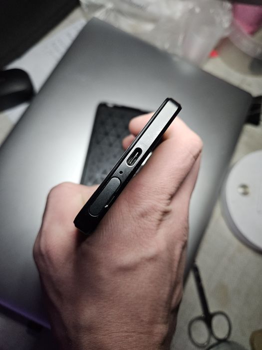 Продам Sony Xperia 1 IV