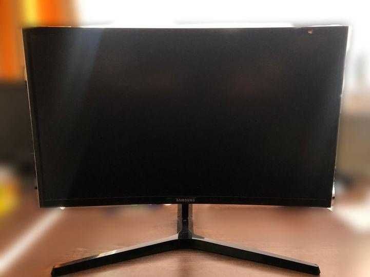 Продам Монiтор Samsung LC24RG50FQIXCI