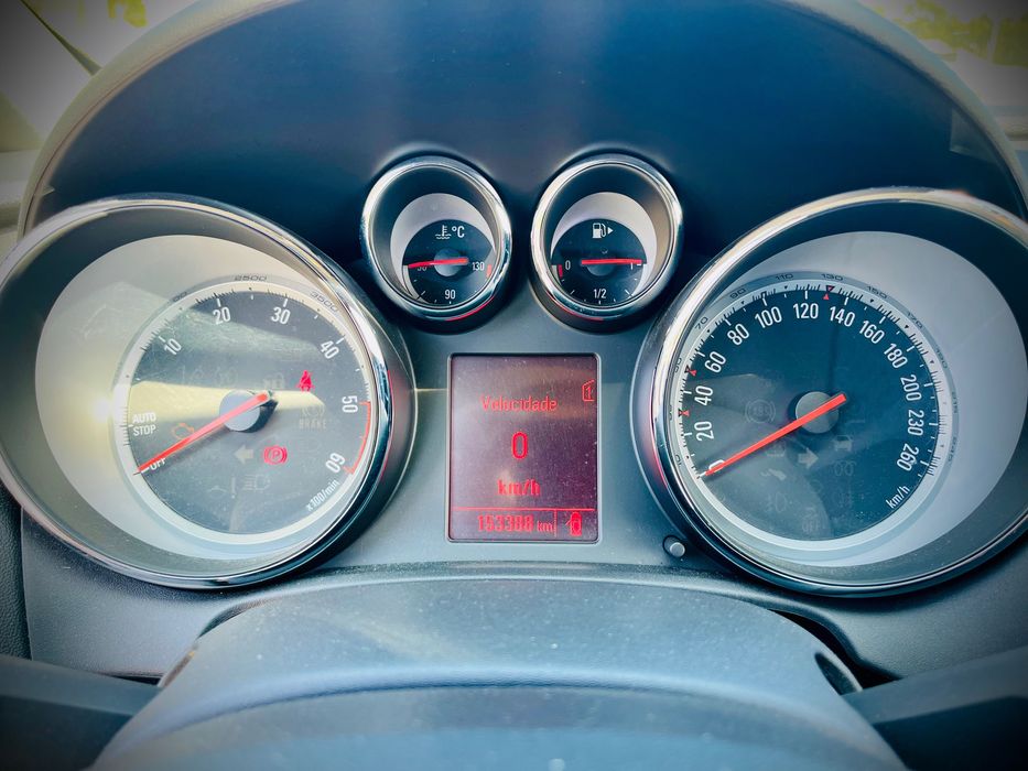 Veículo automóvel Opel Astra GTC 2.0 CDTI 165cv para venda