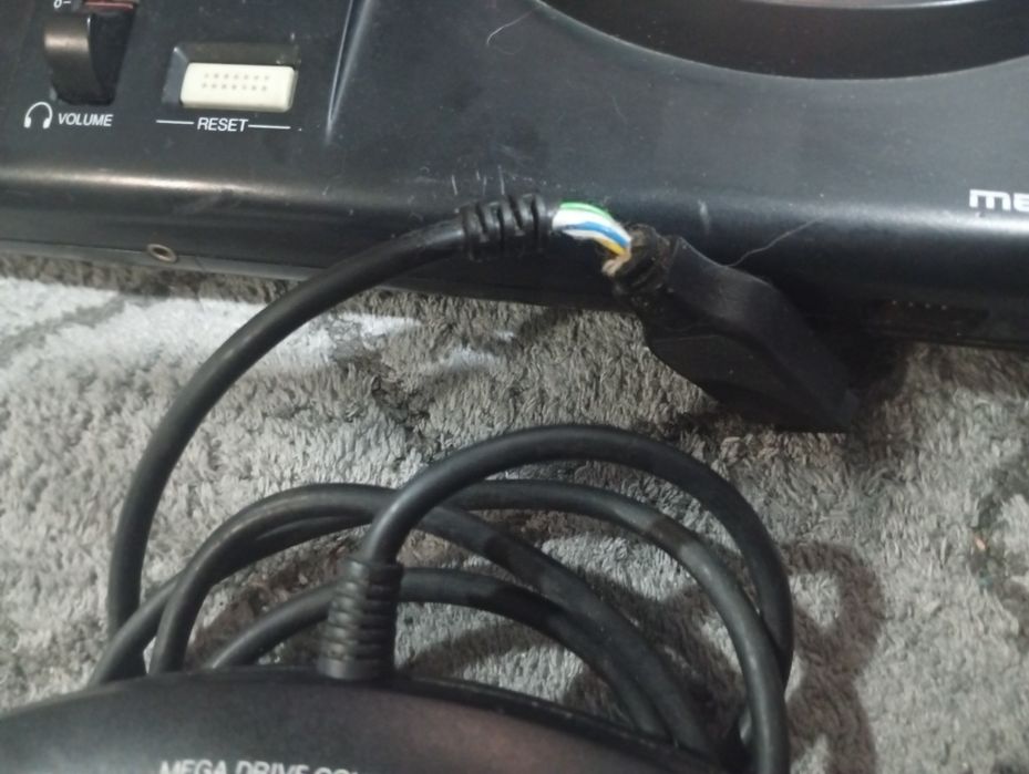 Sega mega drive + 4 jogos