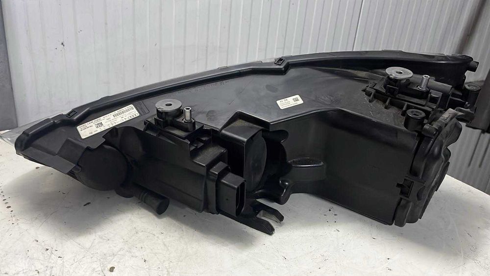 Farol Direito AUDI A1 Sportback (8XA, 8XF) 1.6 TDI