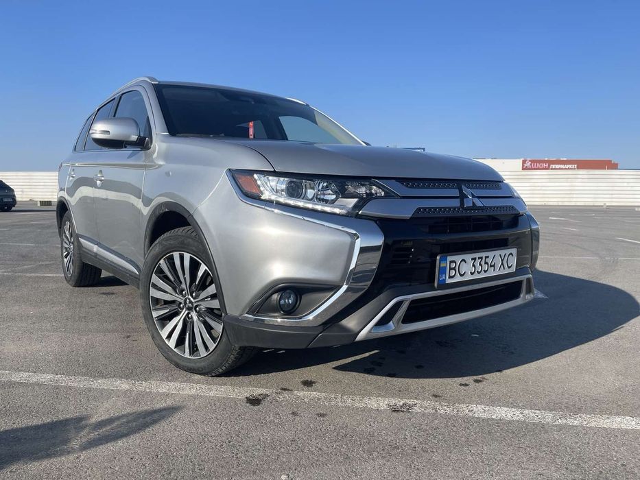 Mitsubishi outlander 3 sel 2020 рік