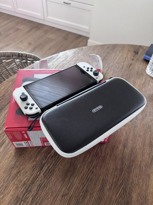 Nintendo Switch OLED + Mario Kart 8 картридж + 128GB / Гарний стан