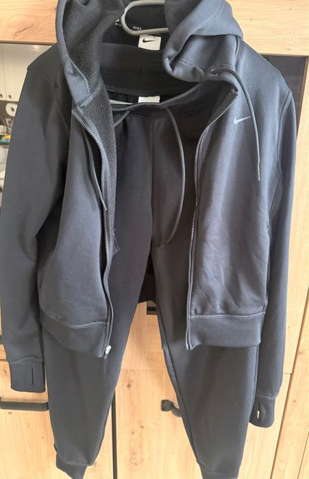 Czarny dres  Nike