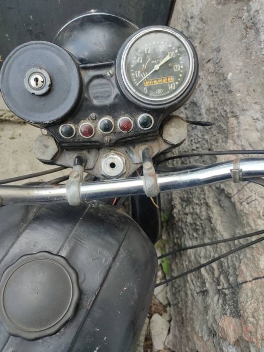 Продам мотоцикл МТ, Днепр, в хорошому стані не находу, без коляски.