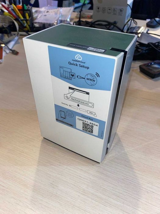 Сервер QNAP QUAD core 1.4 GHz