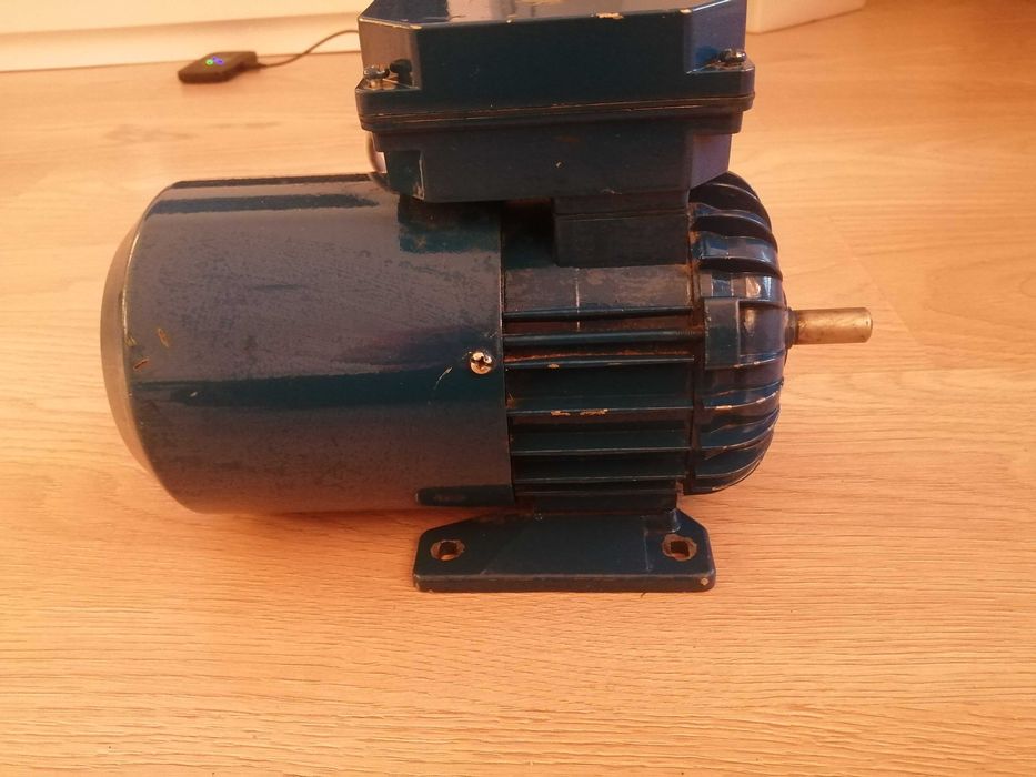 Silnik z hamulcem 250w 1380obr
