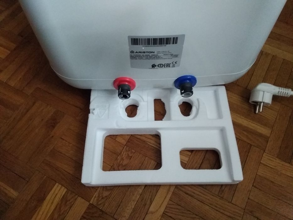 Bojler Podgrzewacz Wody Elektryczny Ariston 15L  Wifi  Nadumywalkowy