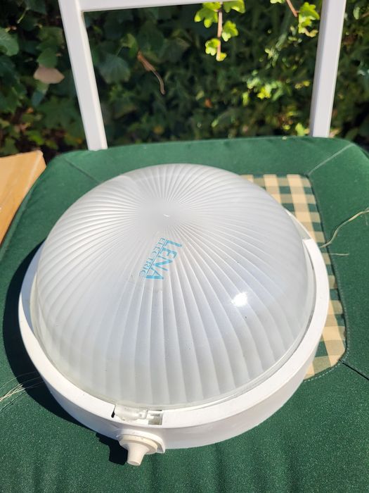 Plafon szklany do montażu  natynkowego