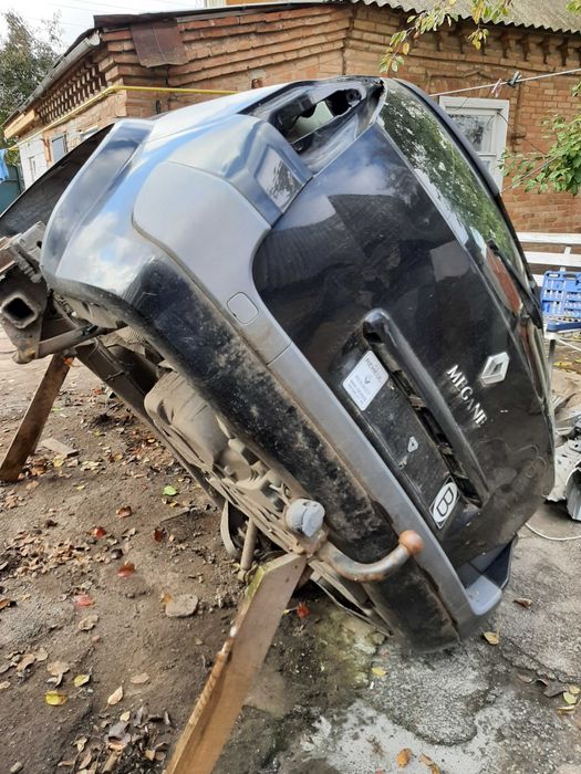 Дверь рено меган2