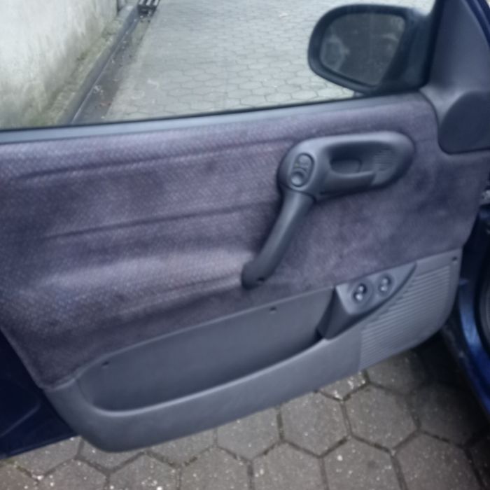 Corsa b 1.5 TD único