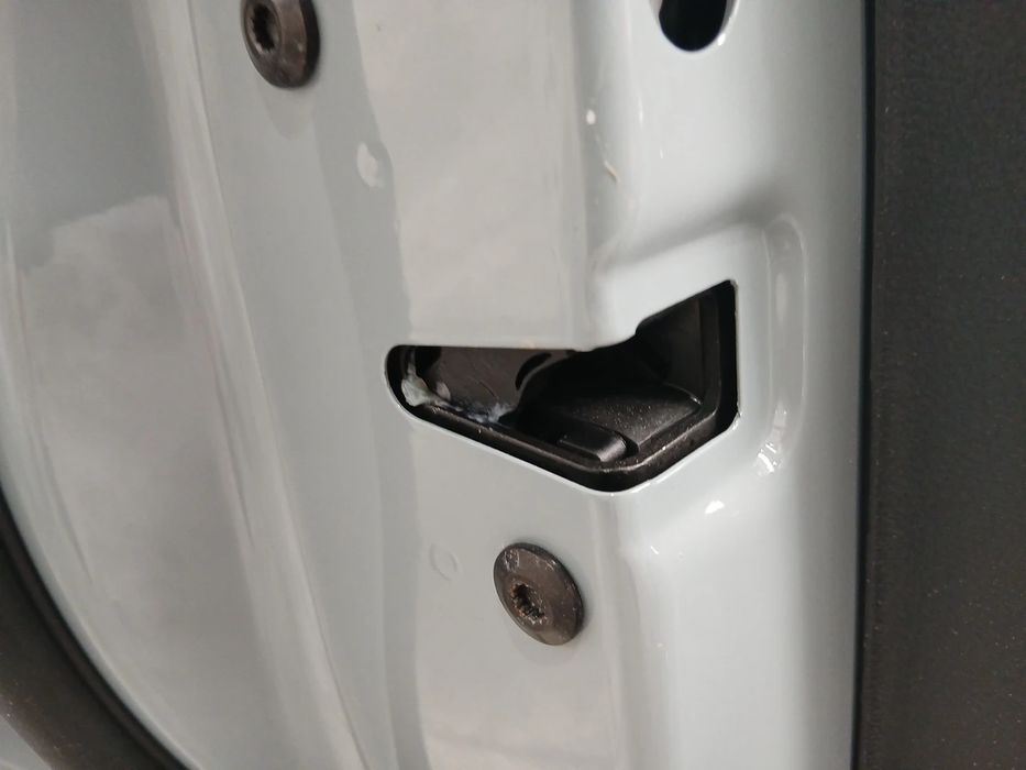 Fechadura / fecho porta trás esquerdo AUDI Q2 (GA)