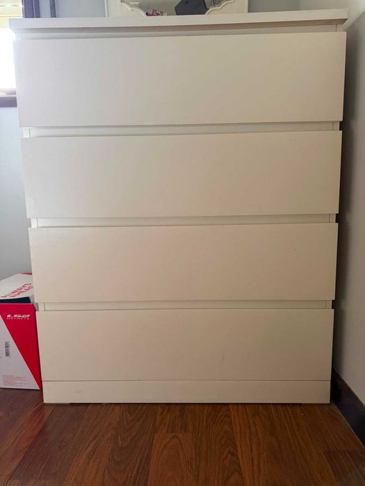 Comoda IKEA 4 gavetas