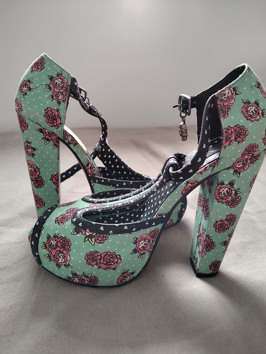 UNIKAT Iron Fist Scary Prairie czółenka goth rockabillty rock Gothic p