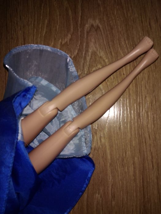 Lalka Kopciuszek grająca