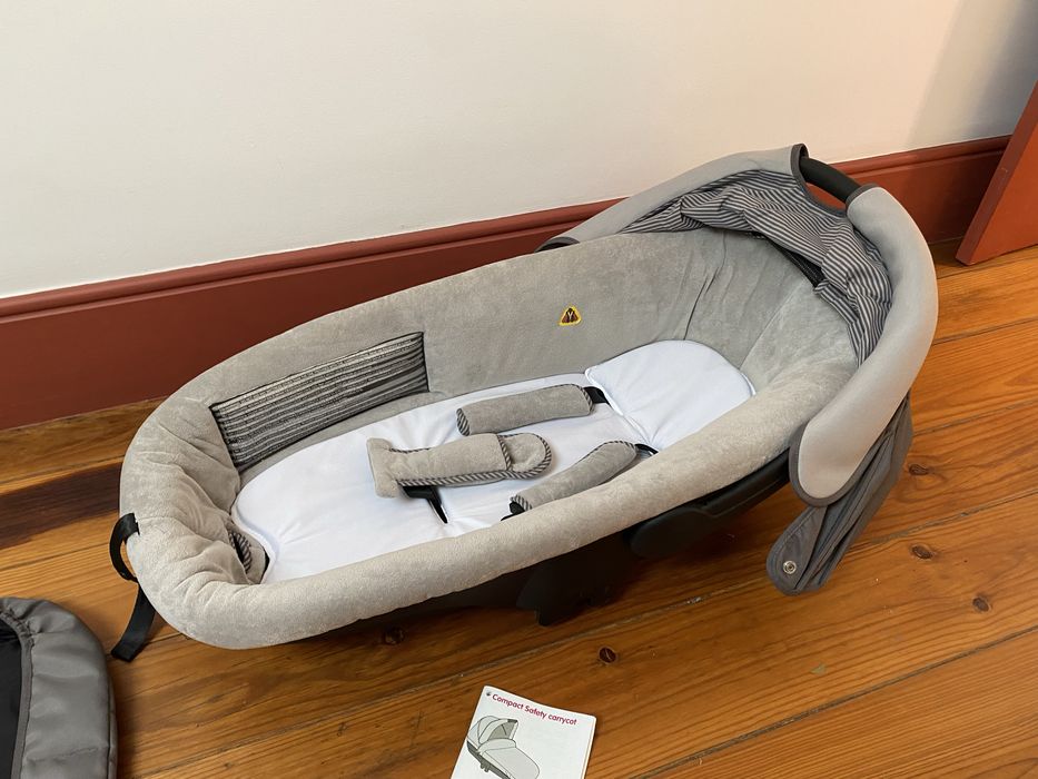 Carrinho Bébé Confort Loola 3 + alcofa + CabrioFix + adaptadores