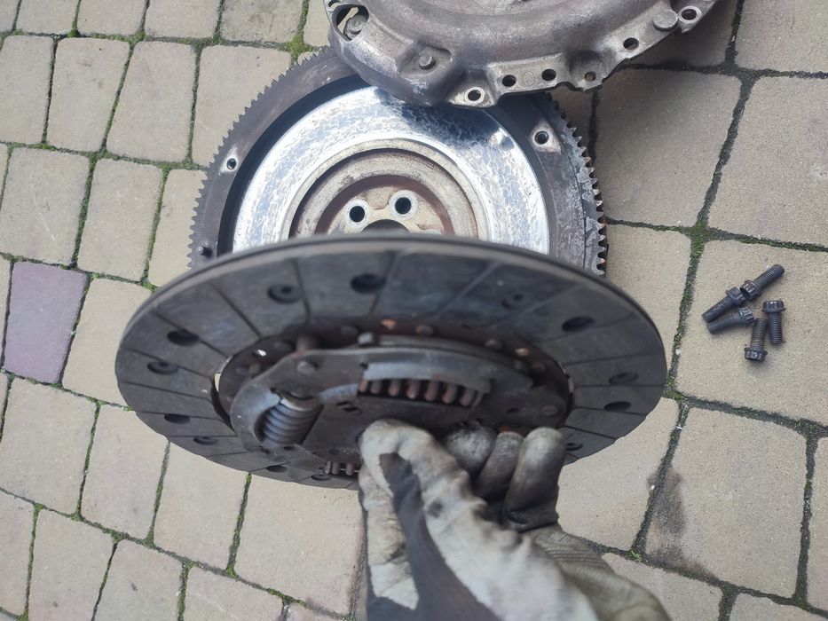 Маховик сцепления Фольксваген т4 VW t4 1.9 тд 037105271Kкомплект щепле
