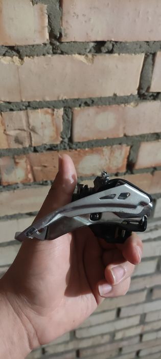 Передній переключатель швидкостей Shimano turney