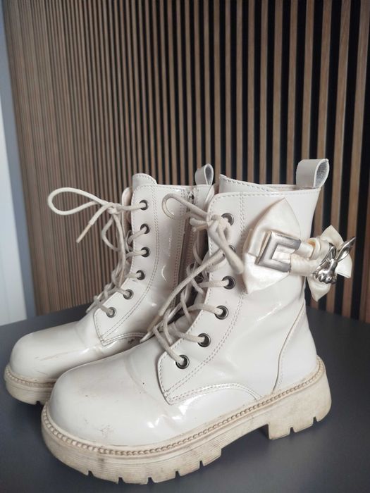 Dziewczynka botki kremowe 30 sznurowane + zamek boczny kokarda