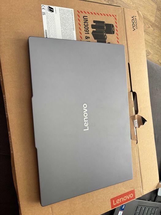 Laptop Lenovo Yoga Slim 7i Aura Edition