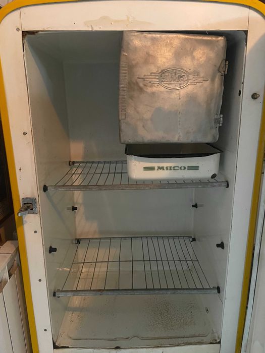 дизайнерський холодильник Днепр після реставрації