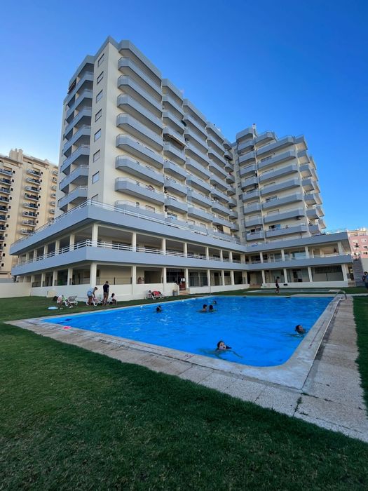T1 com piscina em condomínio fechado