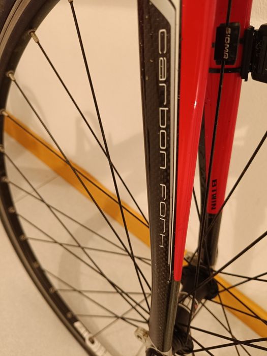 Bicicleta de Estrada, BTWIN Modelo Triban 3, Optimo para iniciantes.