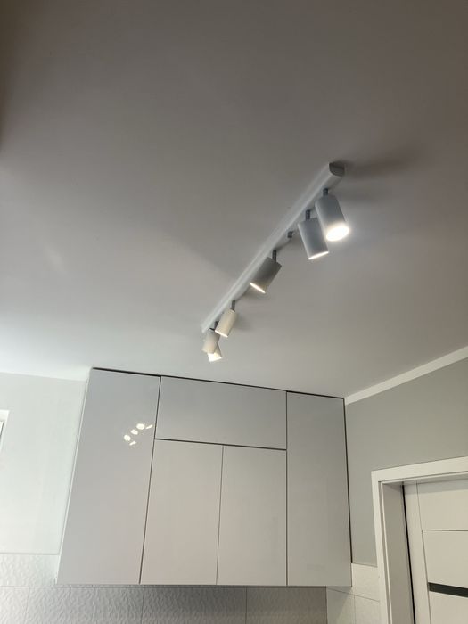 Lampa sufitowa biała