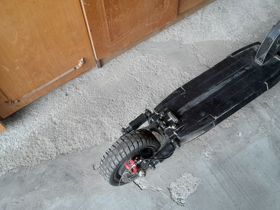 Електросамокат маратон тесла 10000,куго м4 про