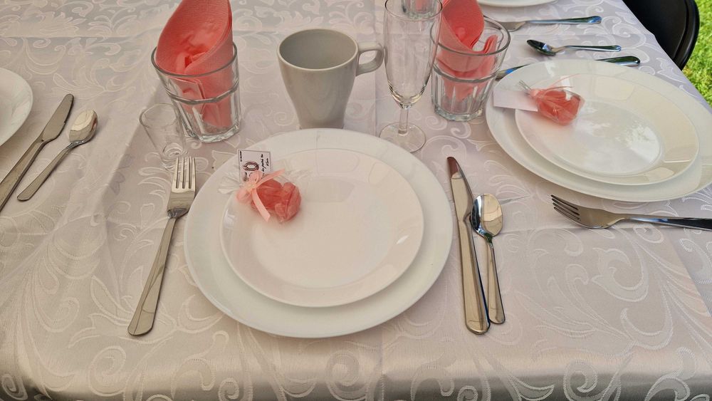 Namiot imprezowy cateringowy stoły,krzesła,zastawa,komunia,urodziny.